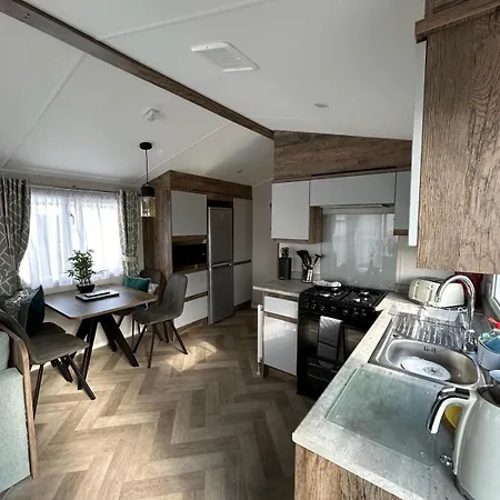 Deck Of The Bay - Cayton * Scarborough